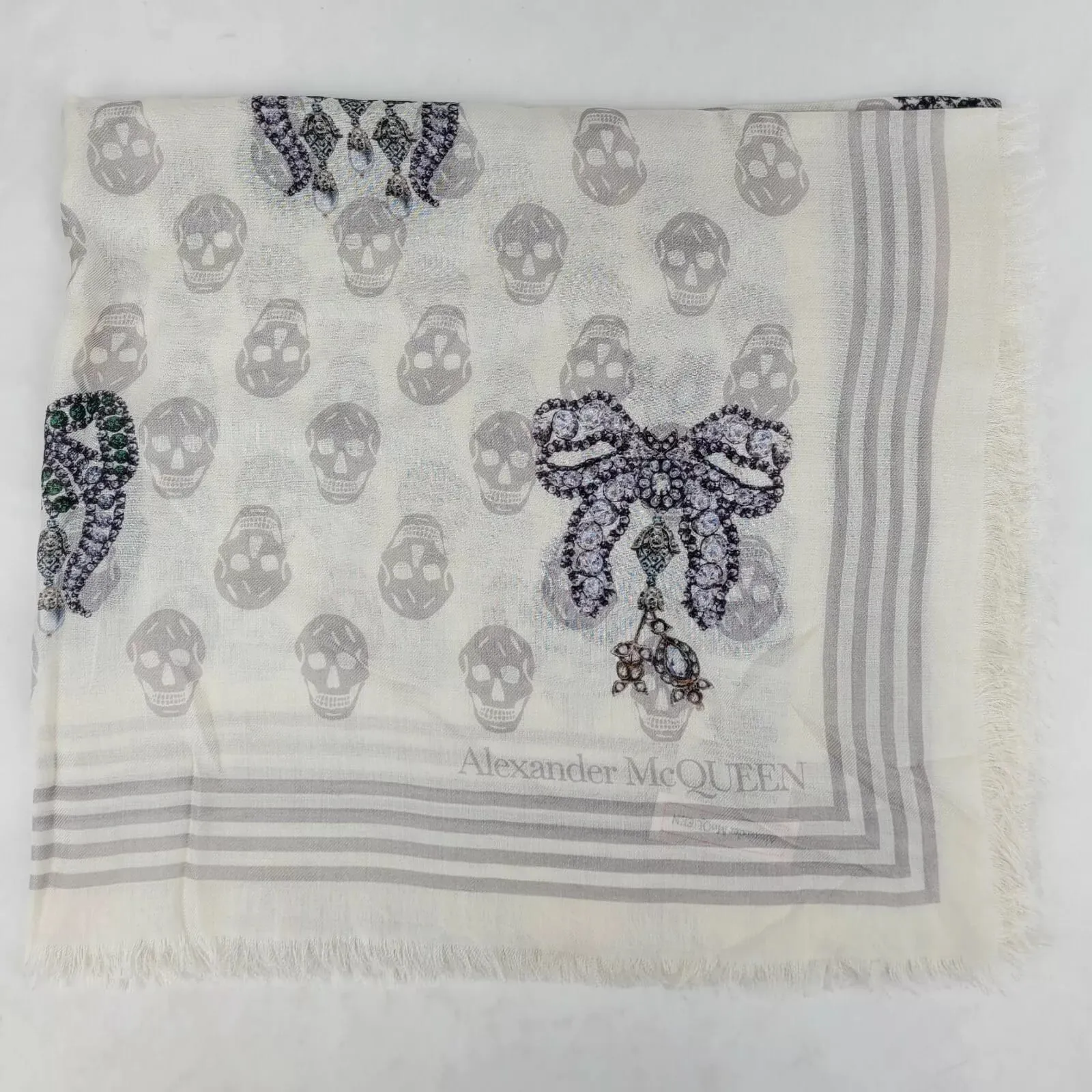 Alexander McQueen White Modal Skull/Crystal Ribbon Bow Print Scarf